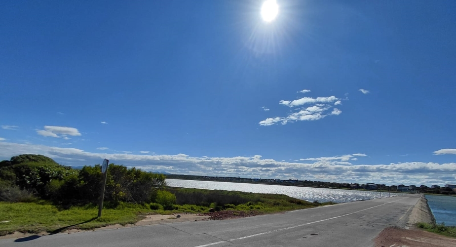 0 Bedroom Property for Sale in Paradise Beach Eastern Cape